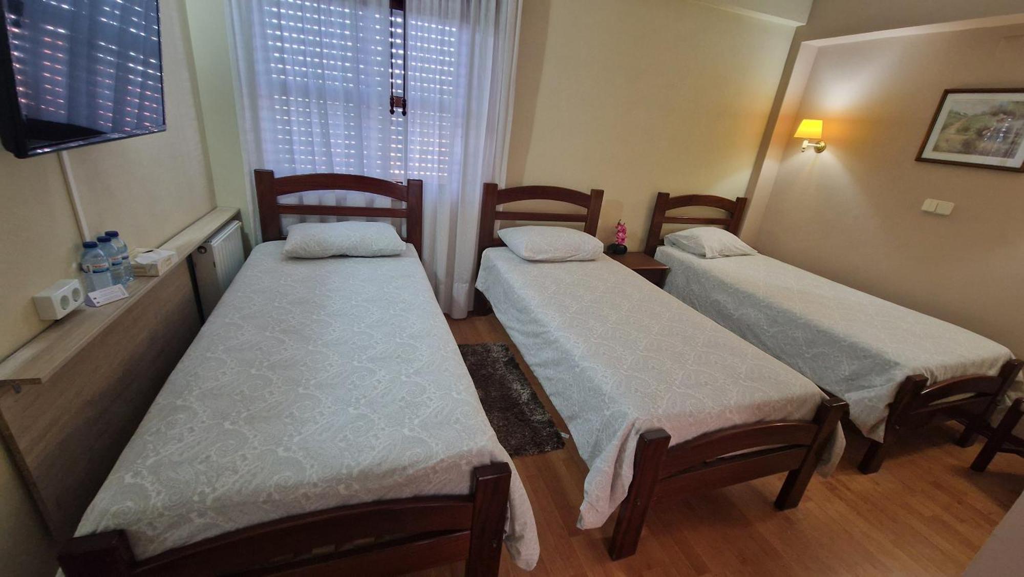 Hotel Peninsular 蒙特里尔 外观 照片